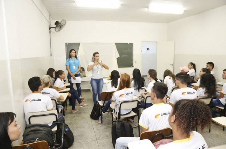 Alunos do CCPA recebem oficinas de marketing pessoal e elaboração de currículo 