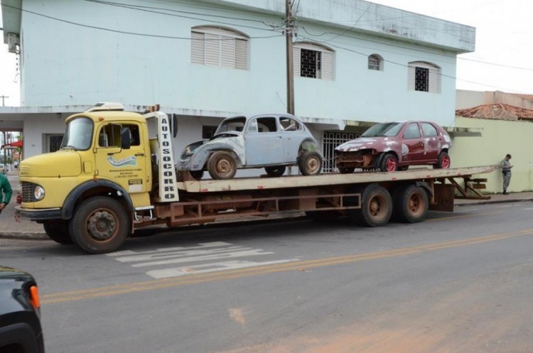 SMTC apreende veículos em situação de abandono