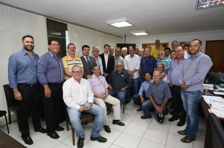 Em reunião na Prefeitura, membros da maçonaria reafirmam parceria e sugerem contrato de permuta com o município