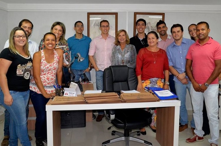 A secretária de promoção e ação social e o secretário de assuntos comunitários,apresentaram uma coletiva de imprensa, equipe de trabalho e também um balanço dos primeiros 30 dias à frente das instituições.