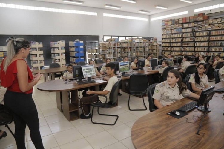 Por meio do Projeto ‘Biblioteca Presente’ alunos de escolas públicas e privadas podem usufruir da Biblioteca Digital de Catalão 