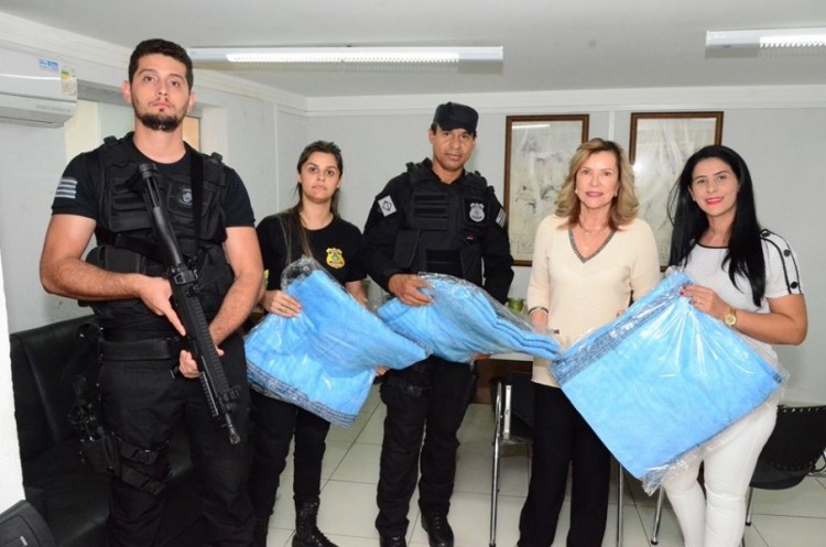 Prefeitura faz doação de mais de 350 cobertores no município