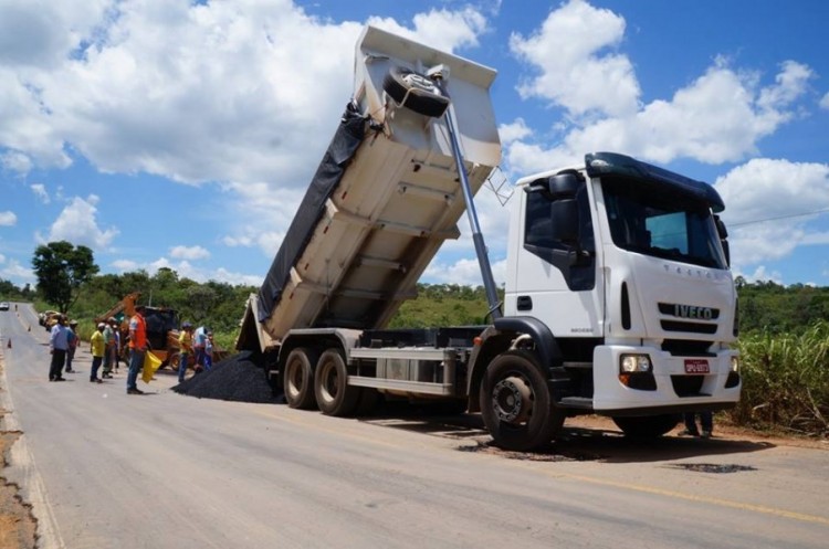 Prefeitura de Catalão termina operação tapa buracos na GO-330