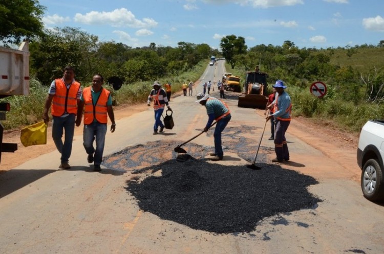 Lançada operação tapa buracos na GO-330 entre Catalão e Ipameri