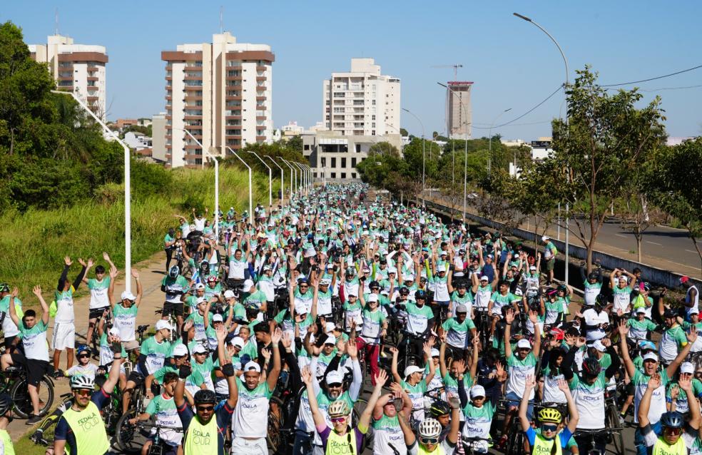 Mais de 1.500 ciclistas da região participaram do I Pedala Tour de Catalão