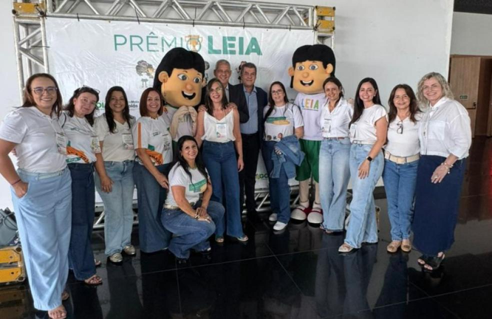 Catalão recebe premiação por trabalho desenvolvido na rede municipal de educação
