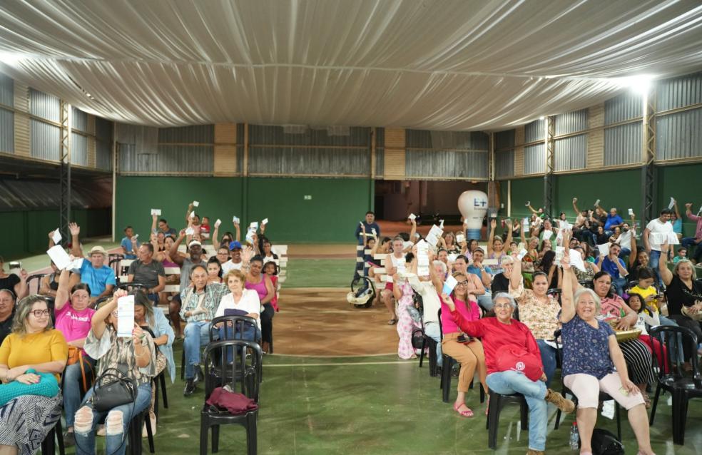 Prefeitura e Equatorial entregam geladeiras e prestam serviços à população