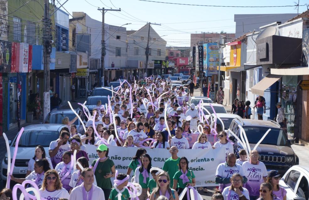 Caminhada inicia programação estendida do Agosto Lilás