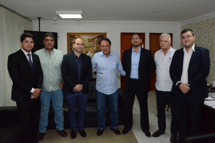 Em visita a Catalão, representantes do BNDES apresentam capacidade de crédito do município junto ao banco